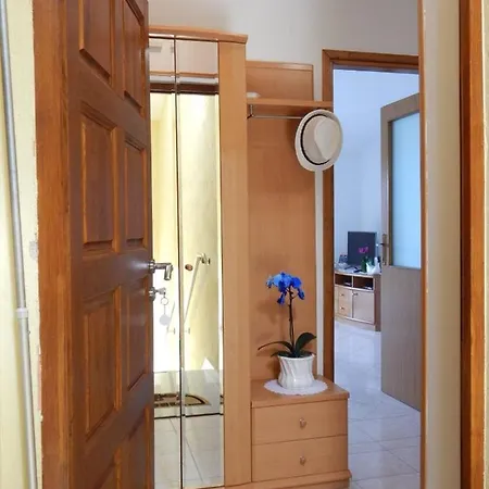 Marilena Aparthotel *